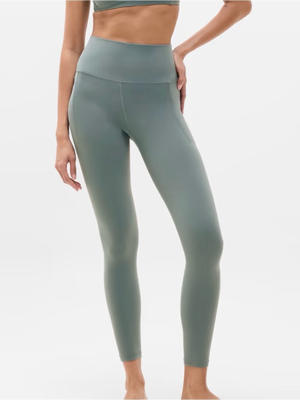 Athleta Salutation Stash Pocket II 7/8 Tight. Size S